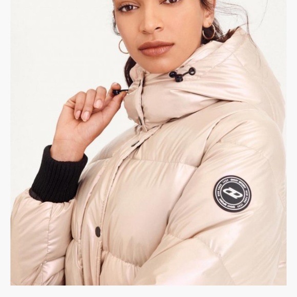 DKNY Iridescent Puffer Jacket | LARGE - Picture 4 of 10